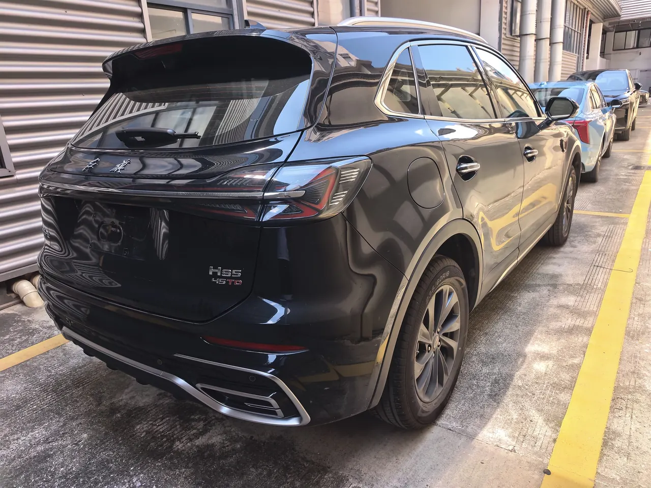 HongQi 2025 HS5 2.0T Two-Drive Flag Enjoy Pro Edition Automatic Gear 5