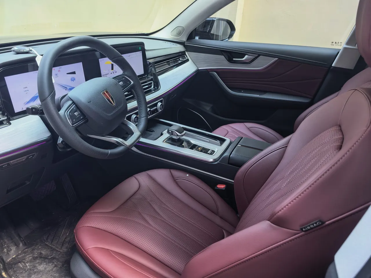 HongQi 2025 HS5 2.0T Two-Drive Flag Enjoy Pro Edition Automatic Gear 7