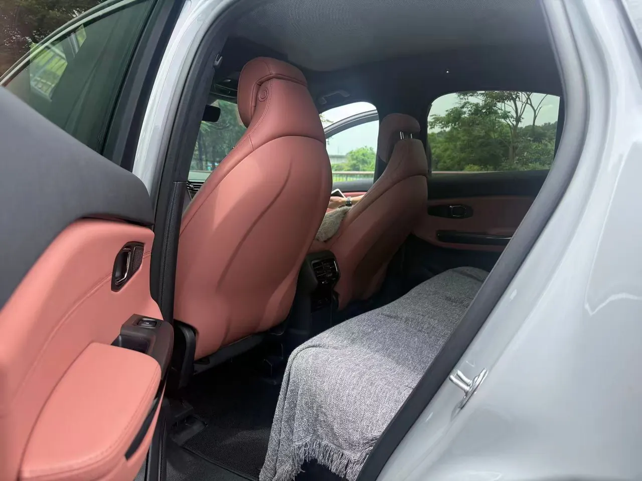 NIO 2020 EC 6 605KM Sports Edition Automatic Gear 4