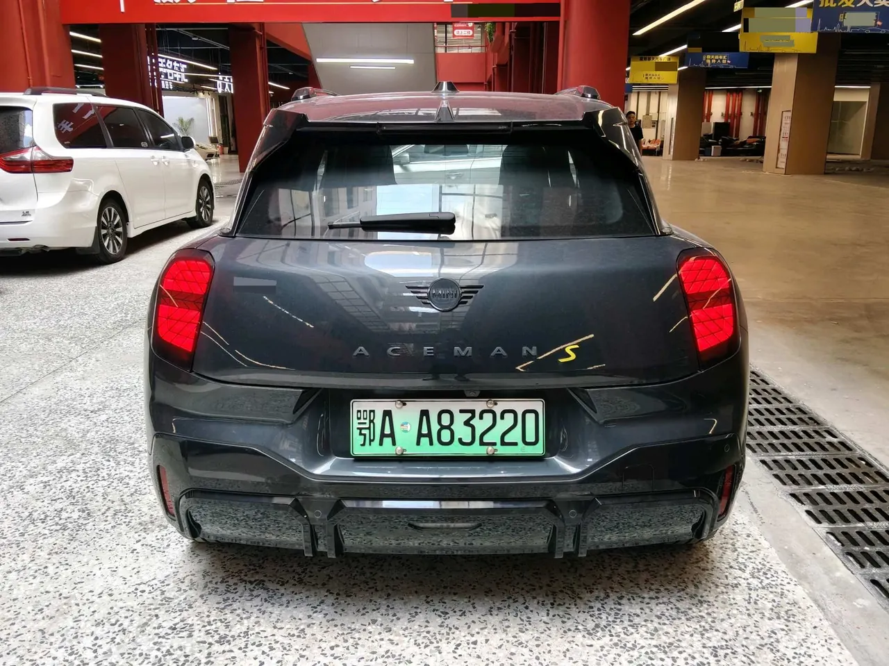 MINI 2025 Aceman SE Aceman SE Artist Automatic 8