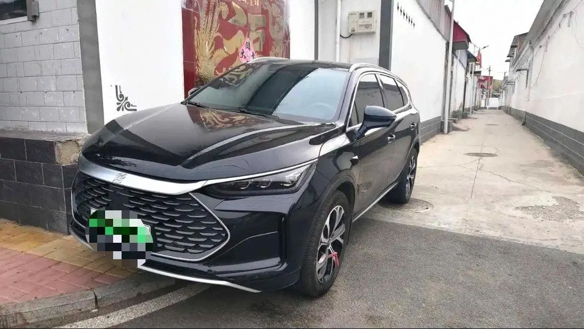 打开图片灯箱:BYD Tang New Energy 2025 Tang DM-i 1.5T Stepless 115KM Honorable Automatic Gear