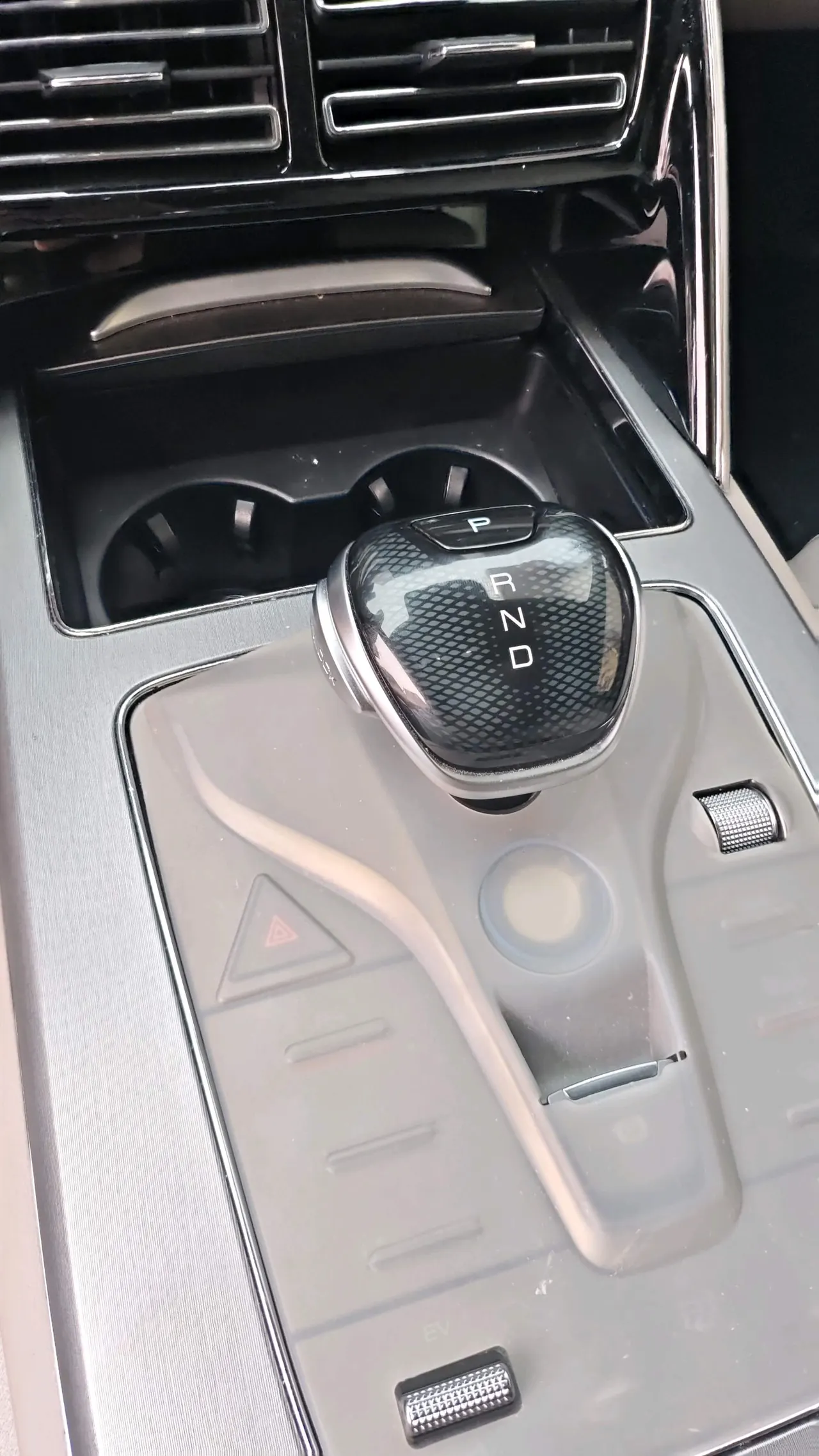BYD Tang New Energy 2025 Tang DM-i 1.5T Stepless 115KM Honorable Automatic Gear 14