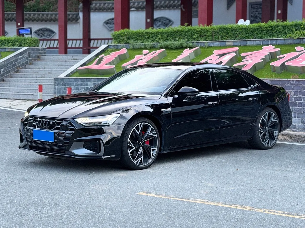 Open image lightbox: Audi 2024 A7L 2.0TFSI 45TFSI Quattro Black Samurai Edition Automatic Gear