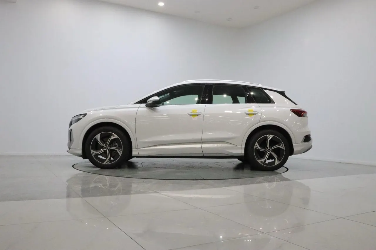 Audi 2024 Q4 e-tron 40 Creation Edition Automatic Gear 2