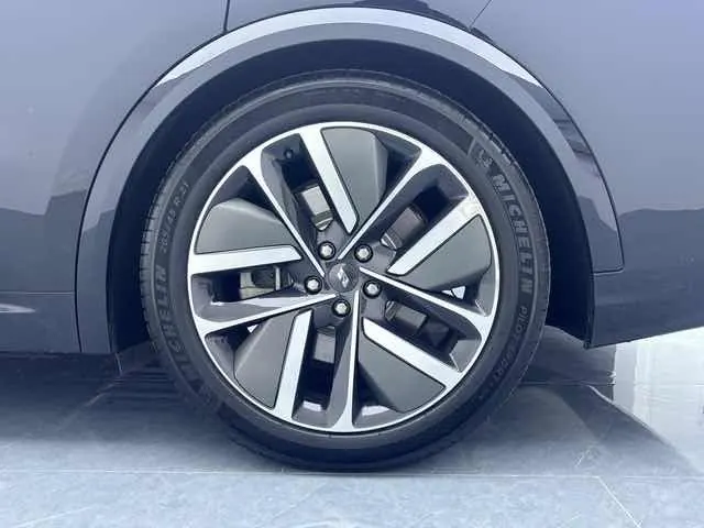 Li 2023 L8 Pro automatic gear 14