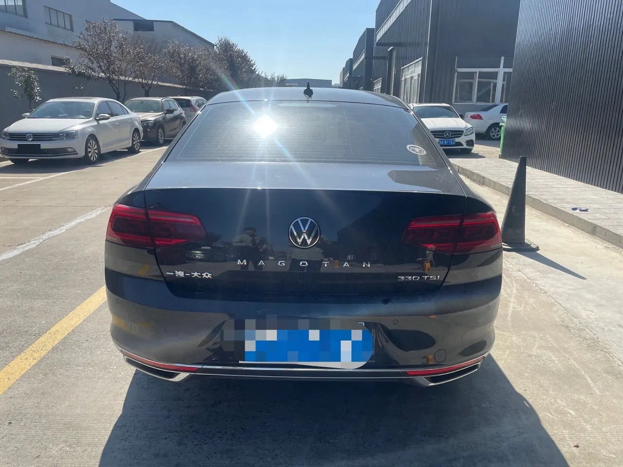 Volkswagen 2020 Magotan 2.0TSI 330TSI luxury automatic transmission 3