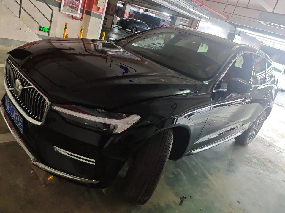 Volvo 2025 XC60 48V 2.0T B5 4-wheel drive Zhiyuan Deluxe Edition Automatic Gear 5