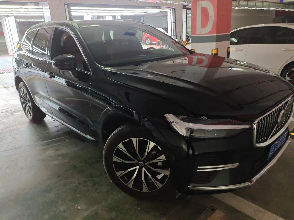 Volvo 2025 XC60 48V 2.0T B5 4-wheel drive Zhiyuan Deluxe Edition Automatic Gear 8