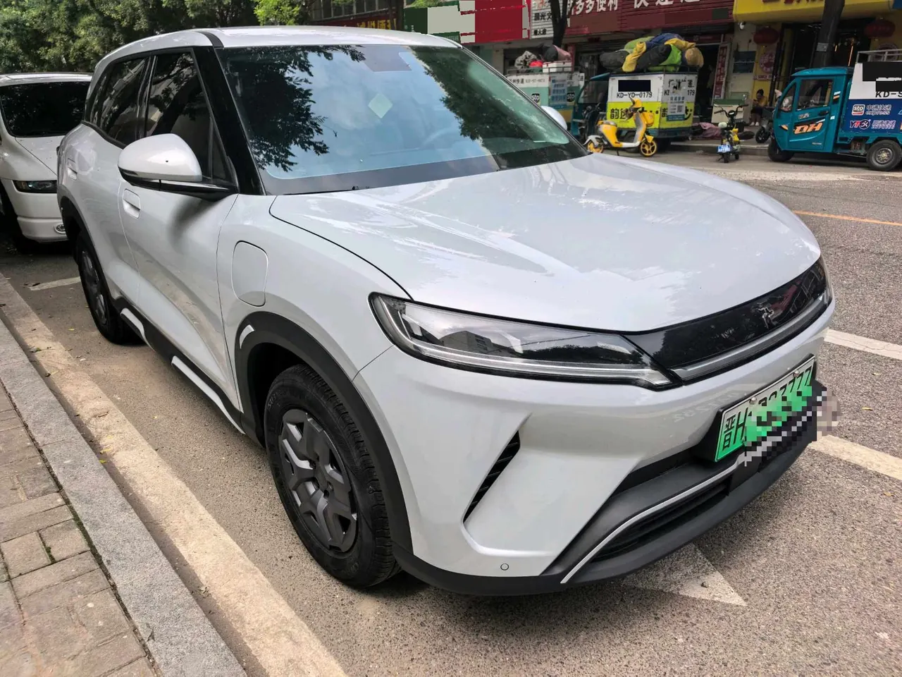 BYD 2025 Yuan UP 301KM Pilot Automatic Gear 4
