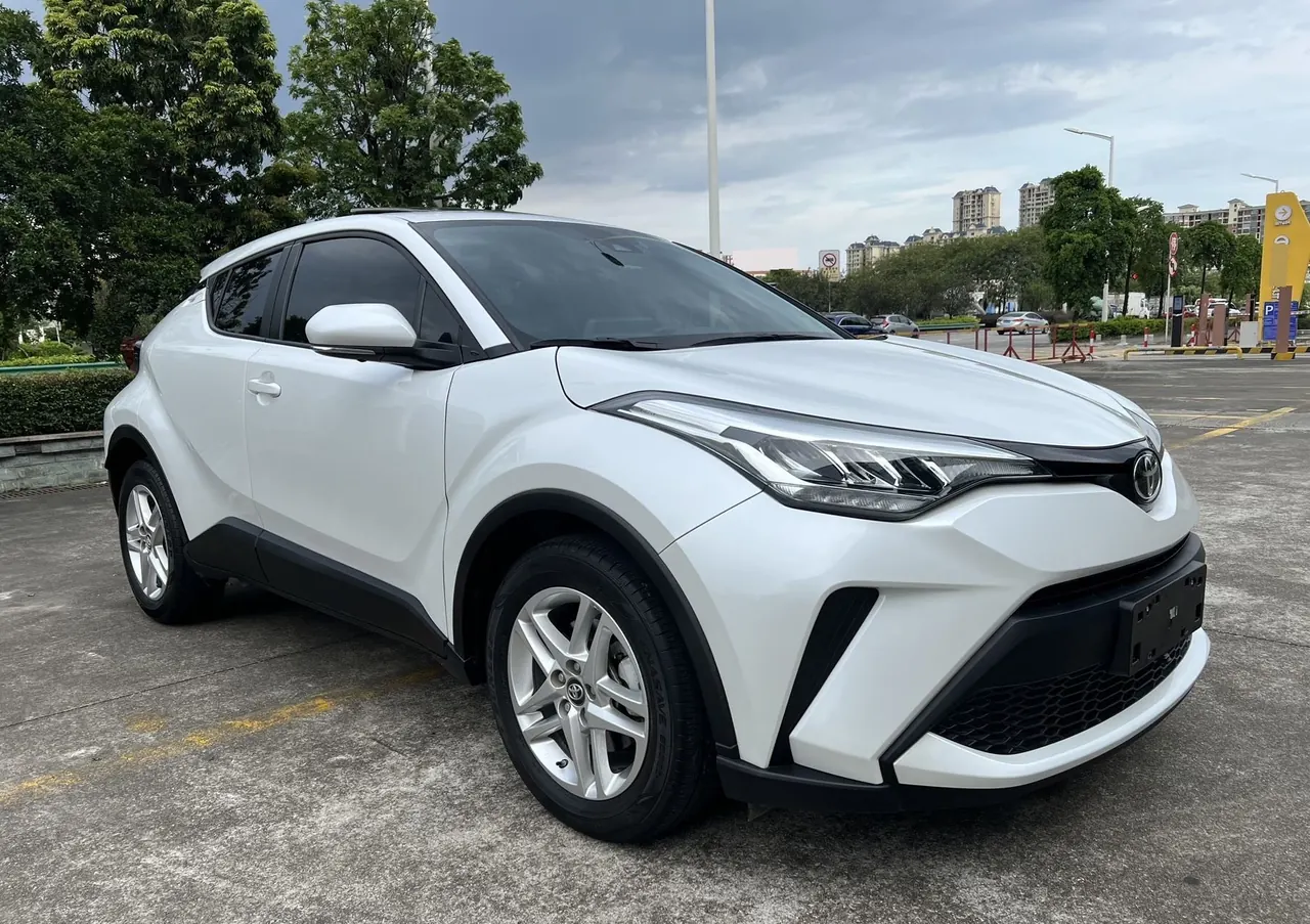 Toyota 2023 C- HR 2.0 Stepless Comfort Edition Automatic Gear 3