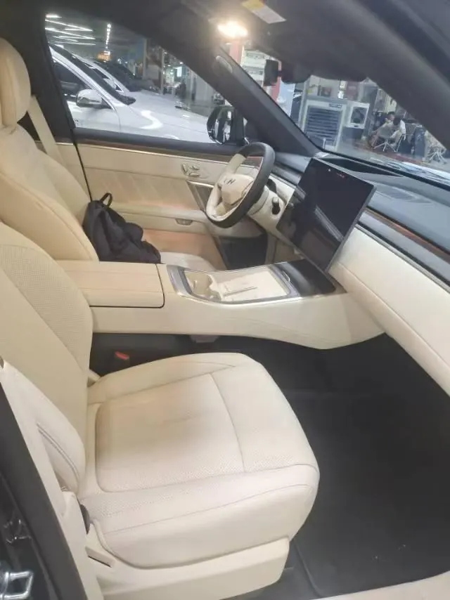 ONVO 2025 L90 Ultra Six‑Seater Automatic 4