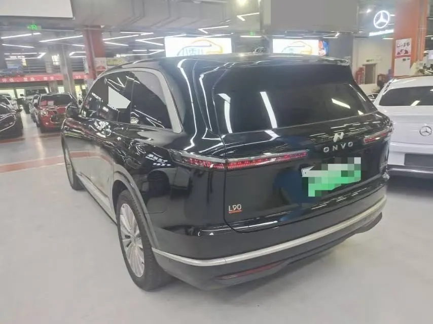 ONVO 2025 L90 Ultra Six‑Seater Automatic 8