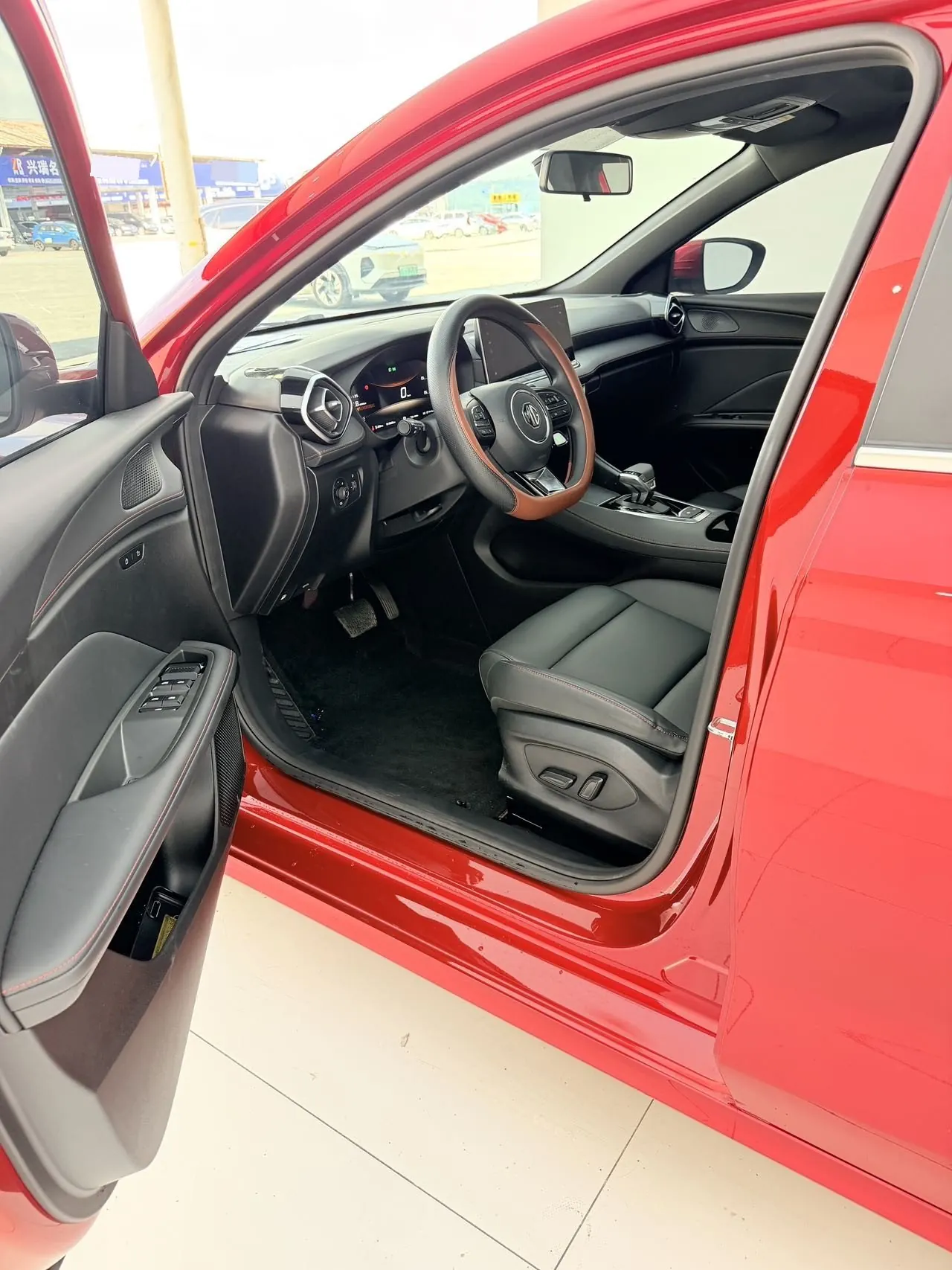 MG 2025 MG5 1.5TGI 300TGI Global Flagship Automatic Gear 4