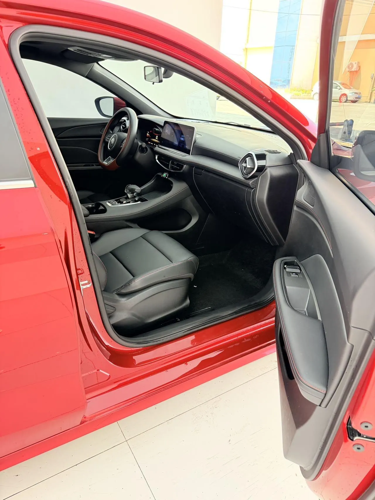 MG 2025 MG5 1.5TGI 300TGI Global Flagship Automatic Gear 6