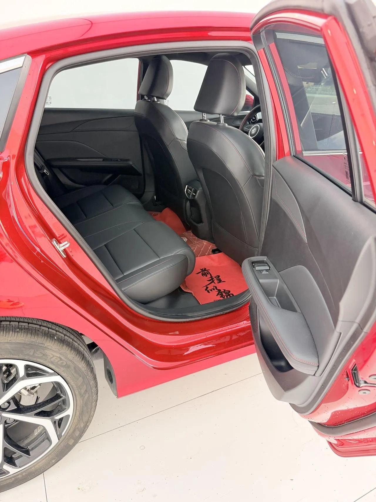 MG 2025 MG5 1.5TGI 300TGI Global Flagship Automatic Gear 7