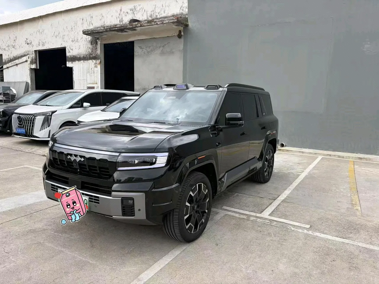 打开图片灯箱:FangChengBao 2025 Leopard 8 2.0T Stepless Zhiyong Flagship Edition 7-seat Automatic Gear