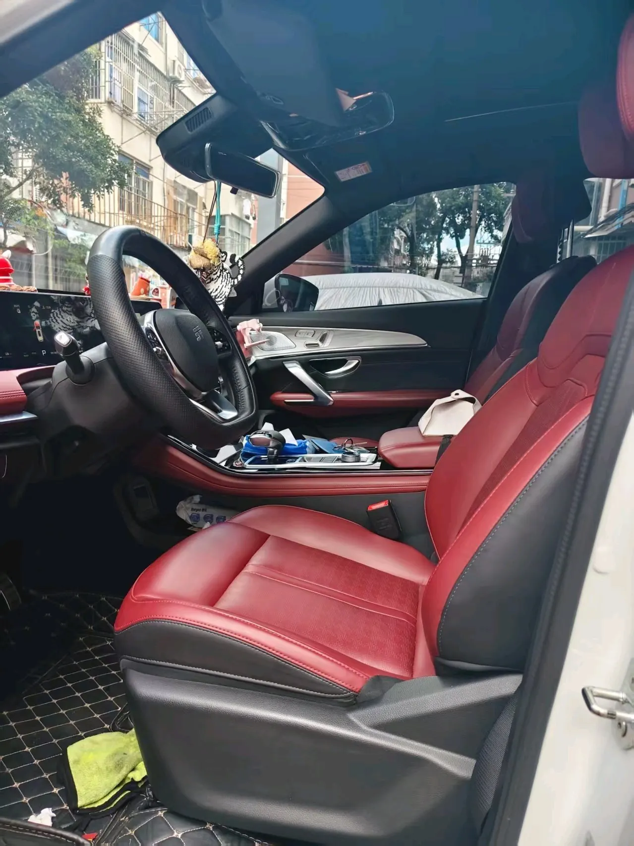Jetour 2024 X70 C- DM 1.5T Sailing Edition PRO 5-seat Automatic Gear 6