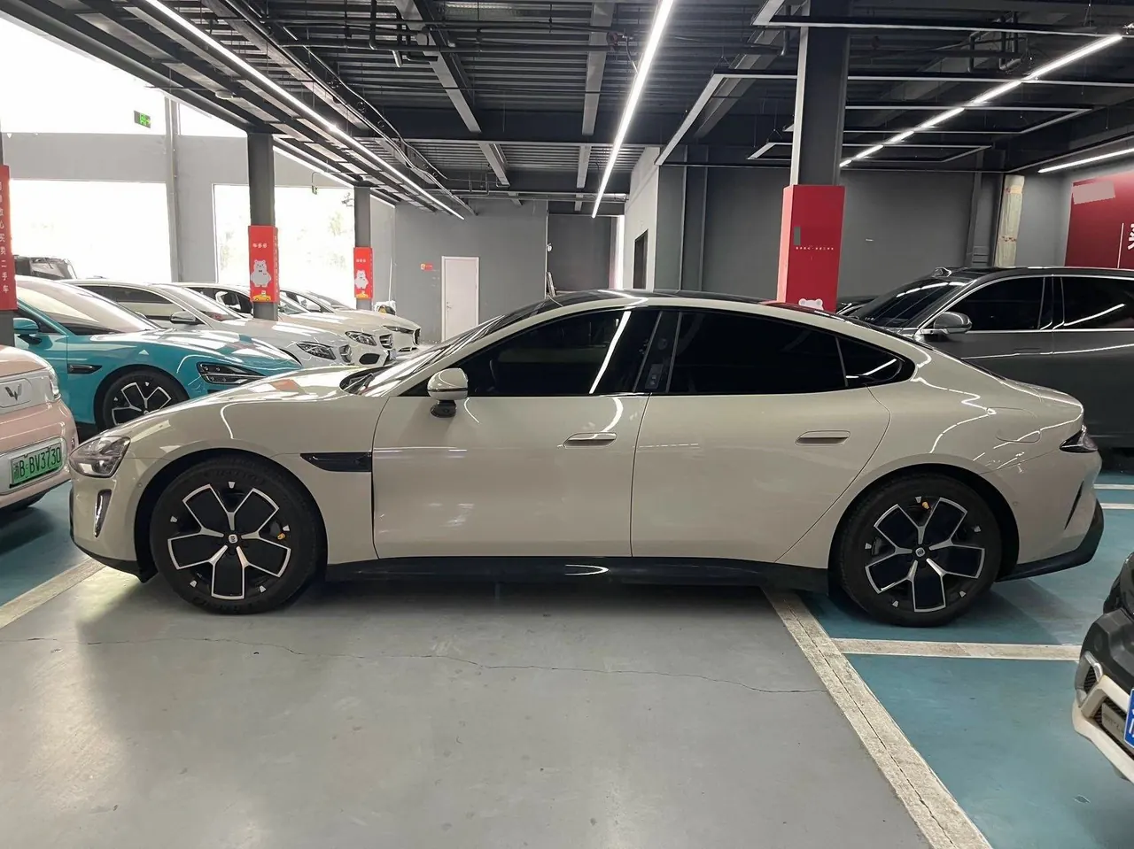 MI 2024 SU 7 700km Rear Drive Long Endurance Smart Driving Edition Automatic Gear 4