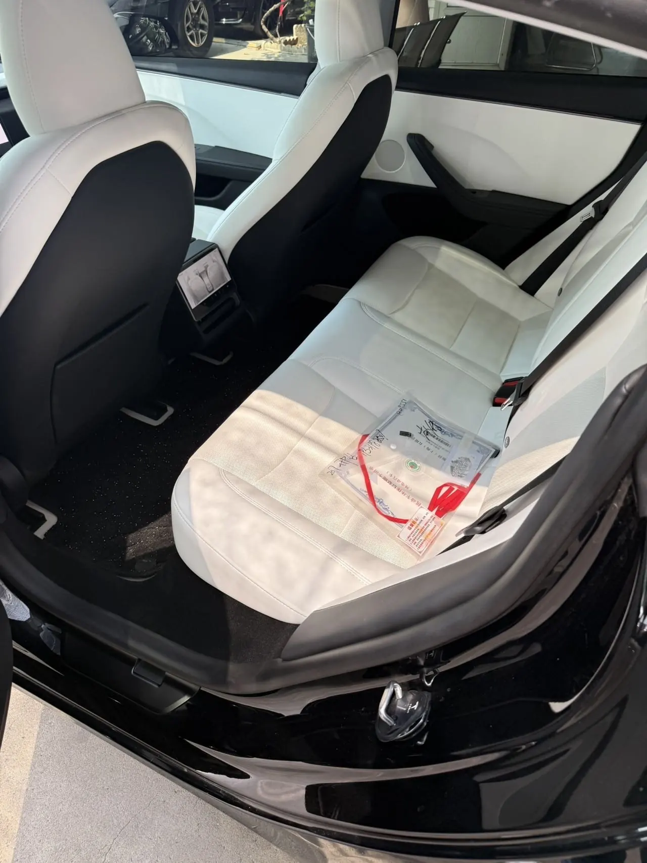 Tesla 2025 Model 3 rear-wheel drive version of automatic transmission 5