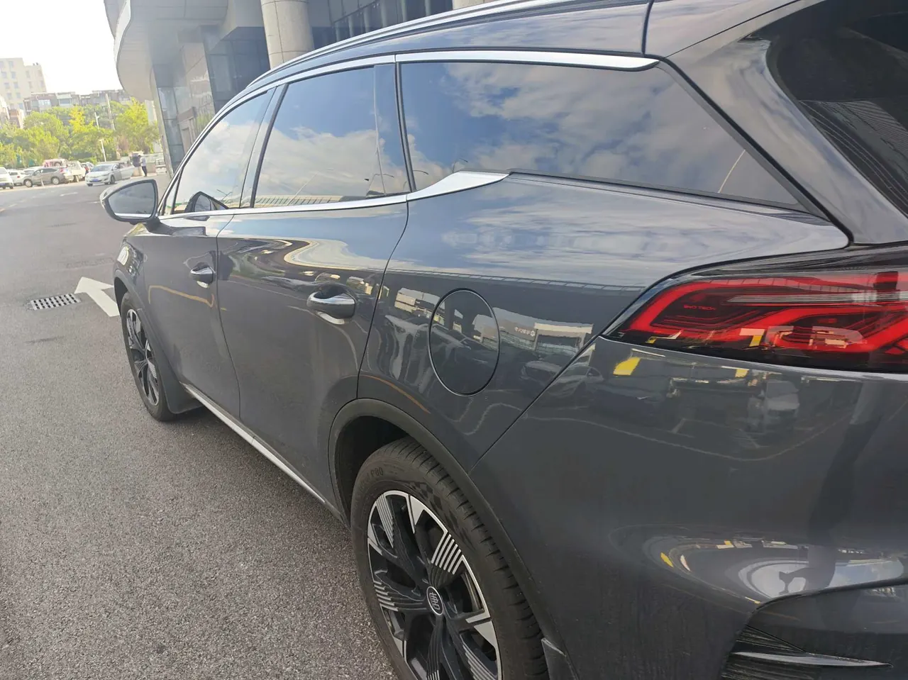 BYD Tang New Energy 2023 Tang DM-i 1.5T Stepless 112KM Champion Edition Exclusive Automatic Gear 2