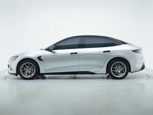 BYD 2023 Seal Champion Edition 550km Elite Automatic Gear 4