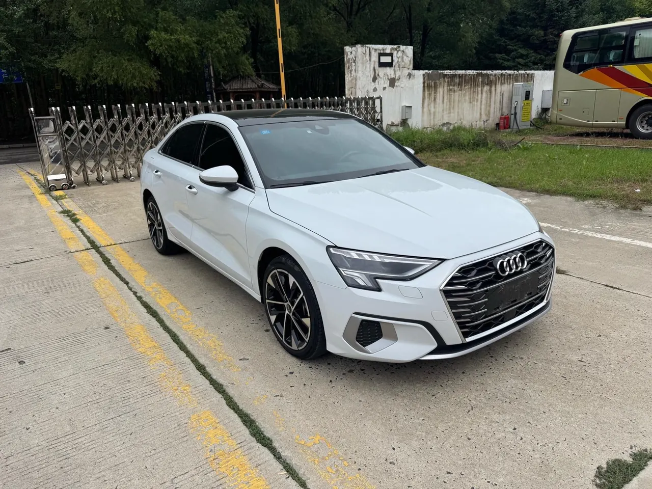 Audi 2023 A3L Limousine 1.4TFSI 35TFSI Deluxe Elegant Automatic 3