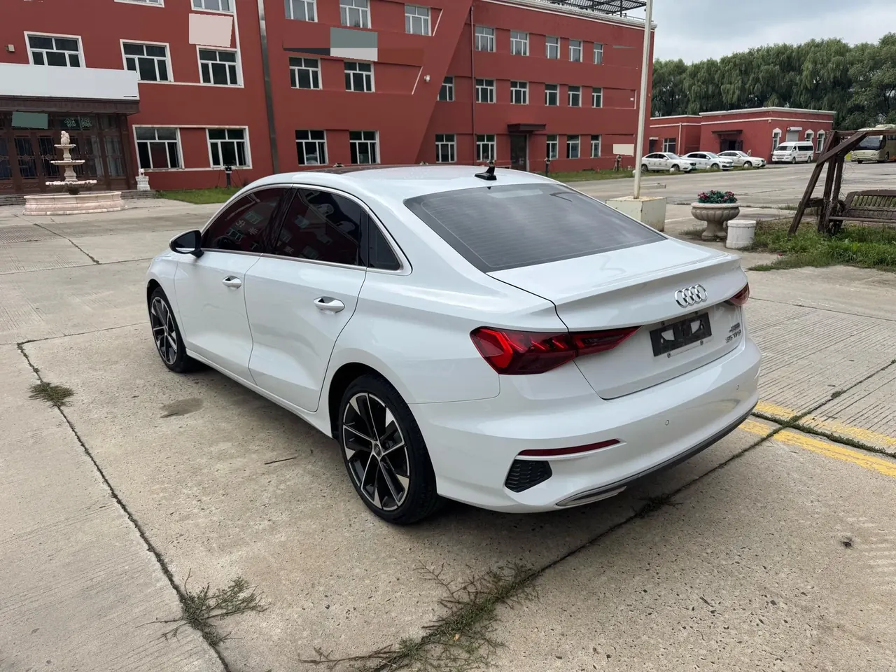 Audi 2023 A3L Limousine 1.4TFSI 35TFSI Deluxe Elegant Automatic 5