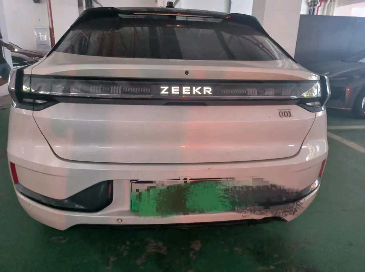 Zeekr 2023 Zeekr 001 YOU version 100kWh automatic gear 3