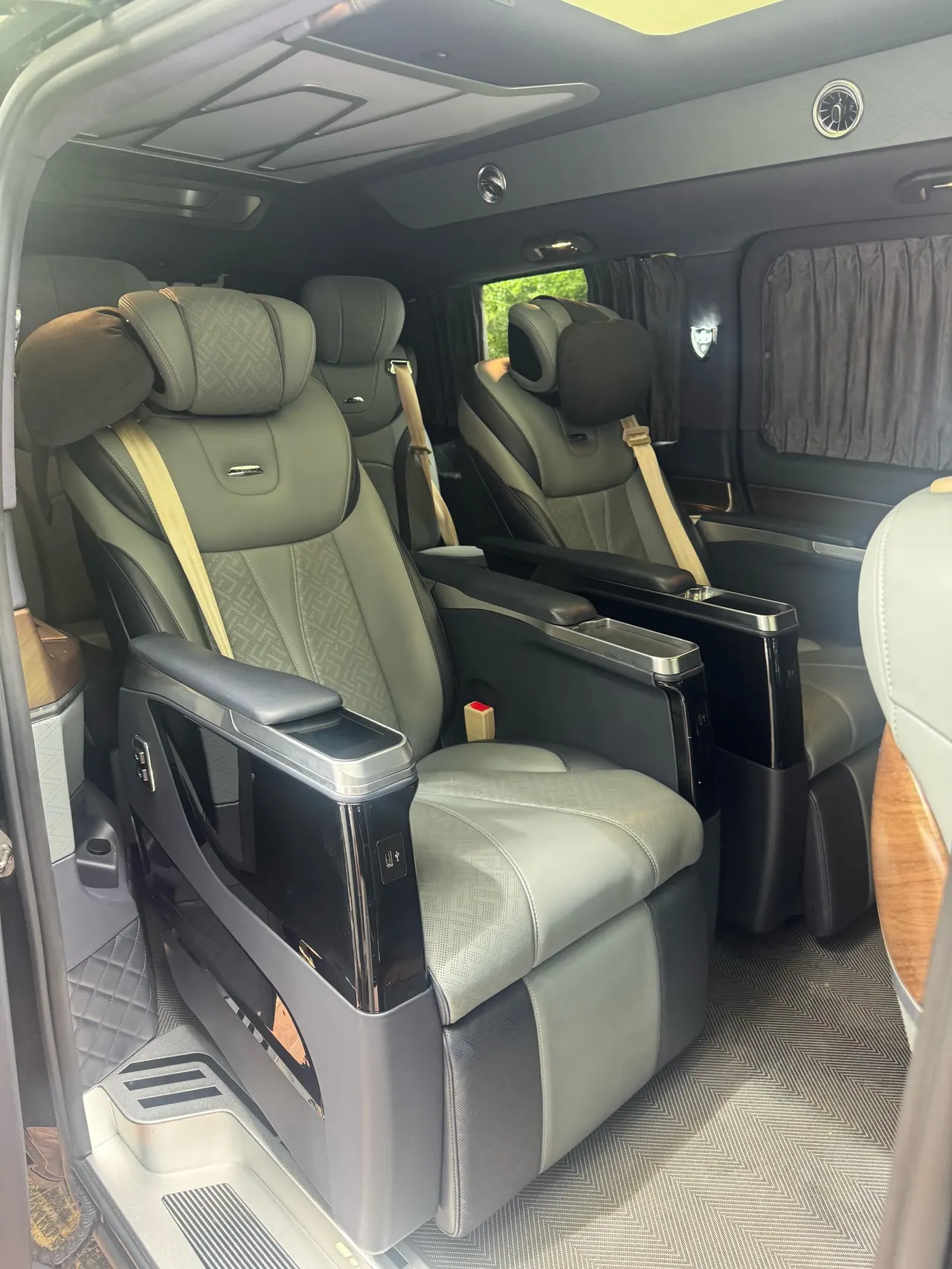 Mercedes Benz V 2021V 260 L 2.0T Deluxe Edition Automatic Gear 6