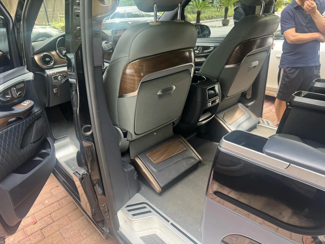 Mercedes Benz V 2021V 260 L 2.0T Deluxe Edition Automatic Gear 9