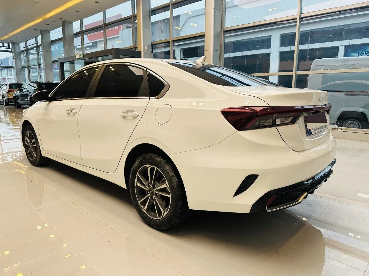 Kia 2023 K3 1.5 Stepless Deluxe Edition Automatic Gear 6