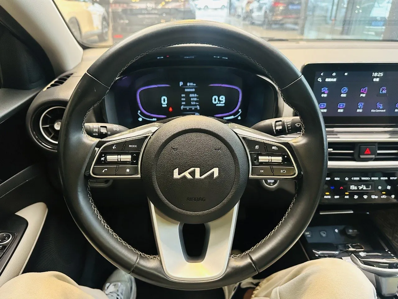 Kia 2023 K3 1.5 Stepless Deluxe Edition Automatic Gear 8