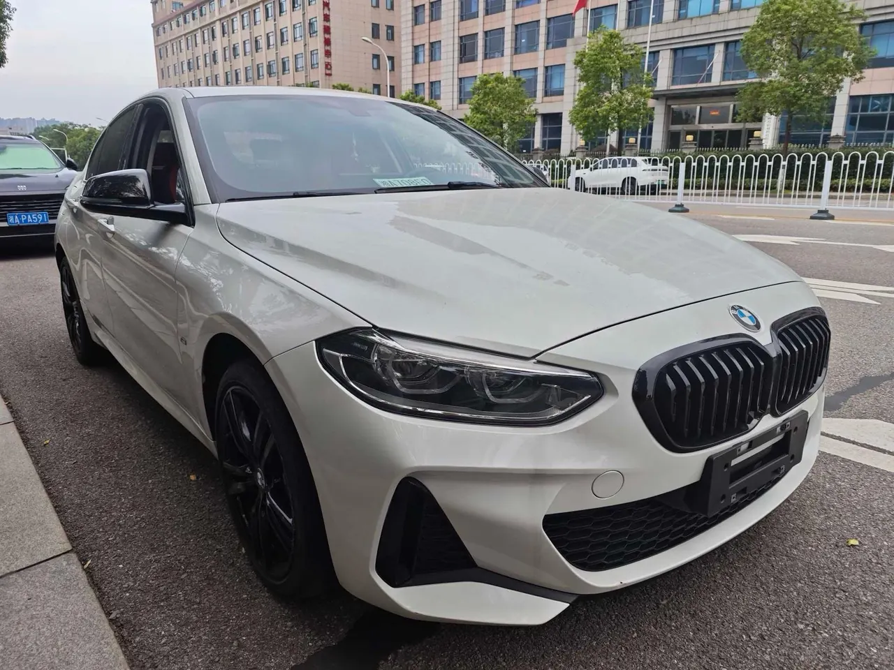 BMW 1 Series 2023 125i 2.0T M Sports Obsidian Night Edition Automatic Gear 2