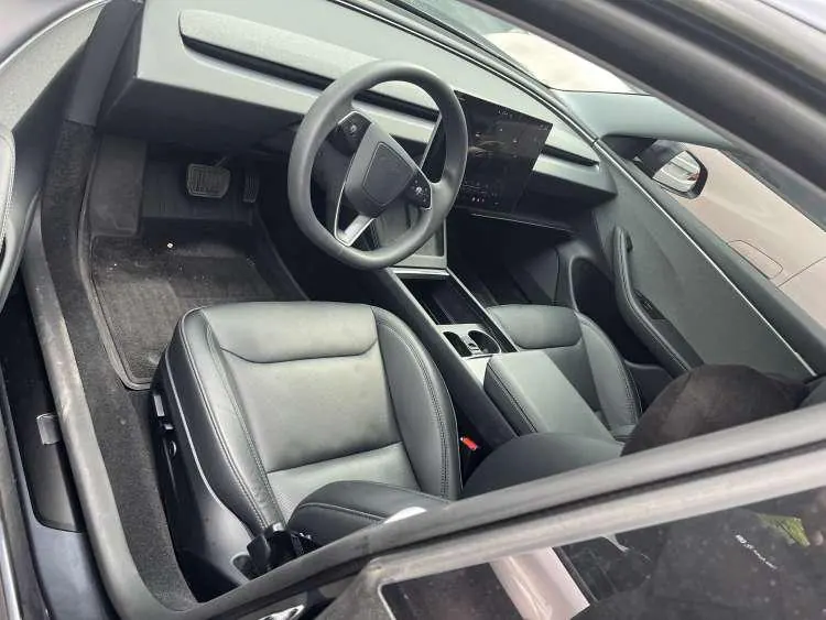 Tesla 2023 Model 3 Rejuvenation Edition Rear Wheel Drive Automatic Transmission 4