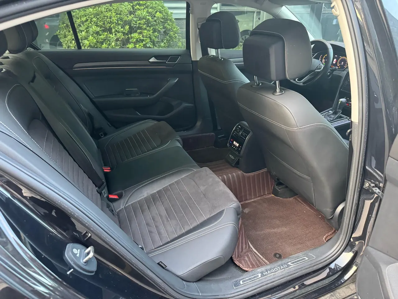 Volkswagen 2020 Magotan 2.0TSI 330TSI luxury automatic transmission 10