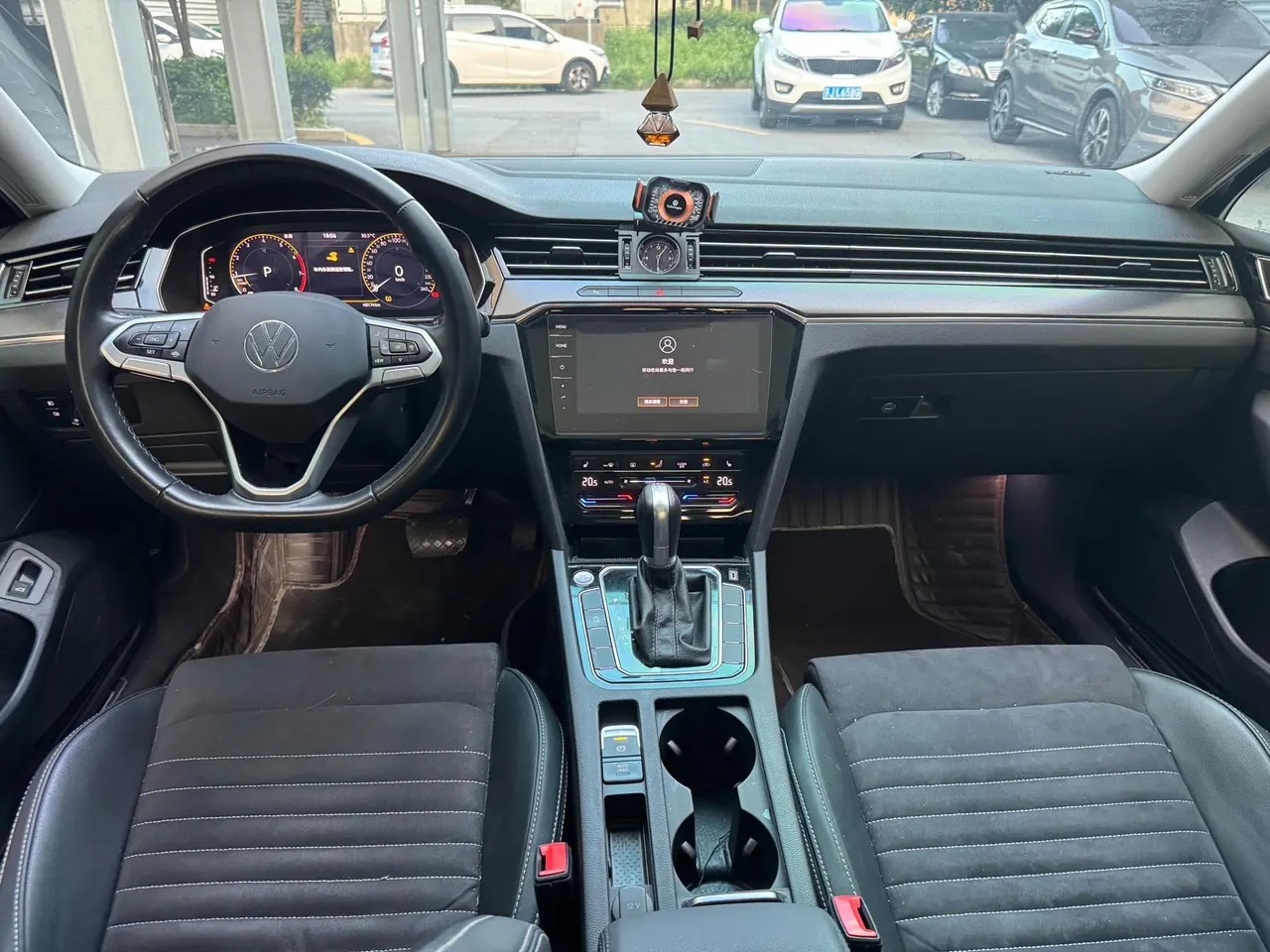 Volkswagen 2020 Magotan 2.0TSI 330TSI luxury automatic transmission 6
