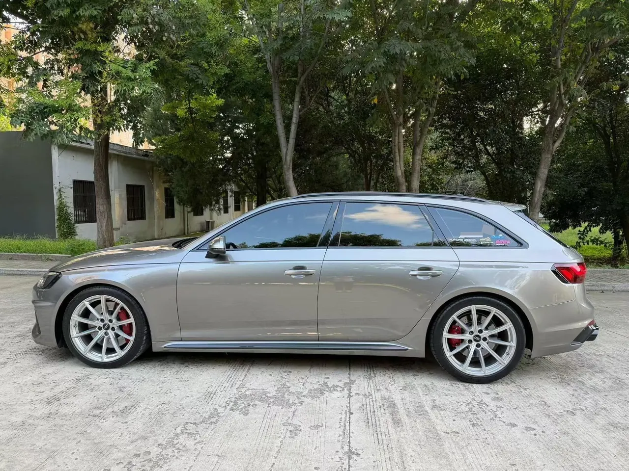 Audi RS4 (Imported) 2021 RS4 Avant 2.9TFSI Dark Gold Edition Automatic Gear 3