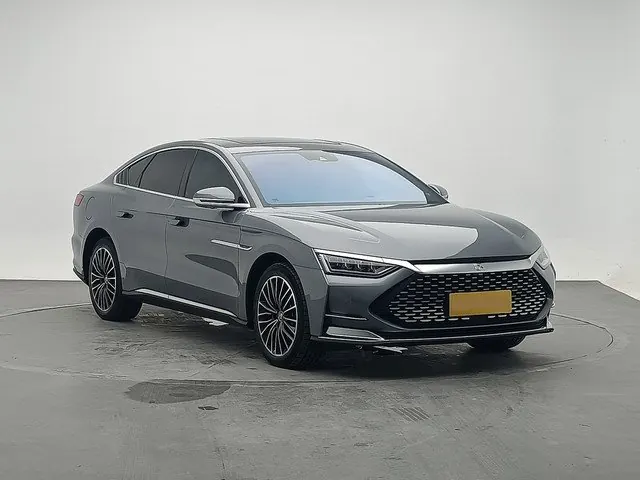 BYD 2020 Han DM 2.0T four-wheel drive performance version luxury automatic gear 3