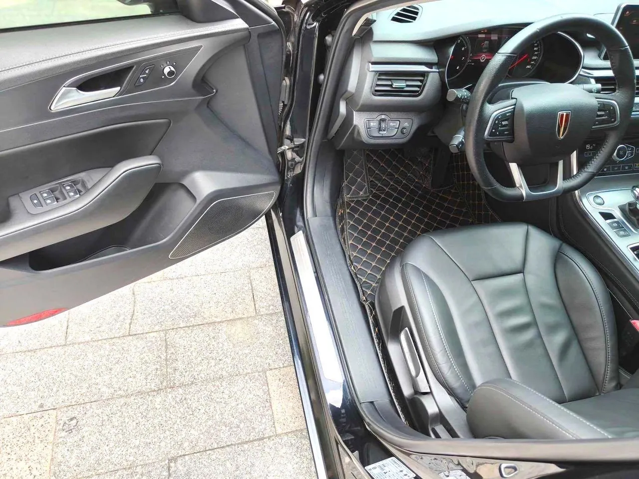 HongQi 2020 H5 1.5TD Flag Rhyme Edition Automatic Gear 8