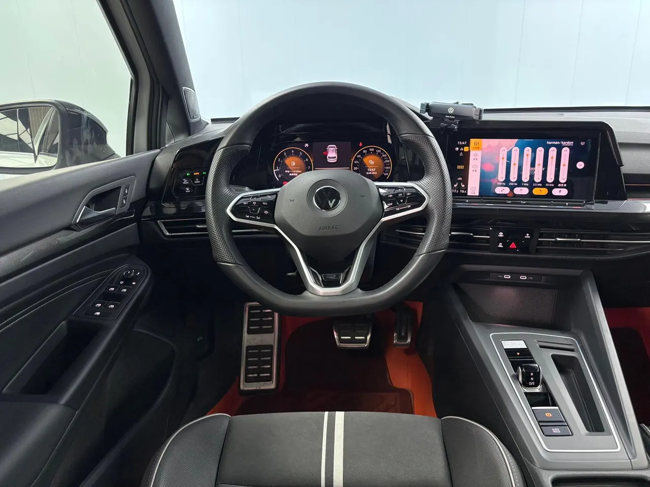 Volkswagen 2021 Golf 8 PRO 1.4TSI 280TSI Automatic 9