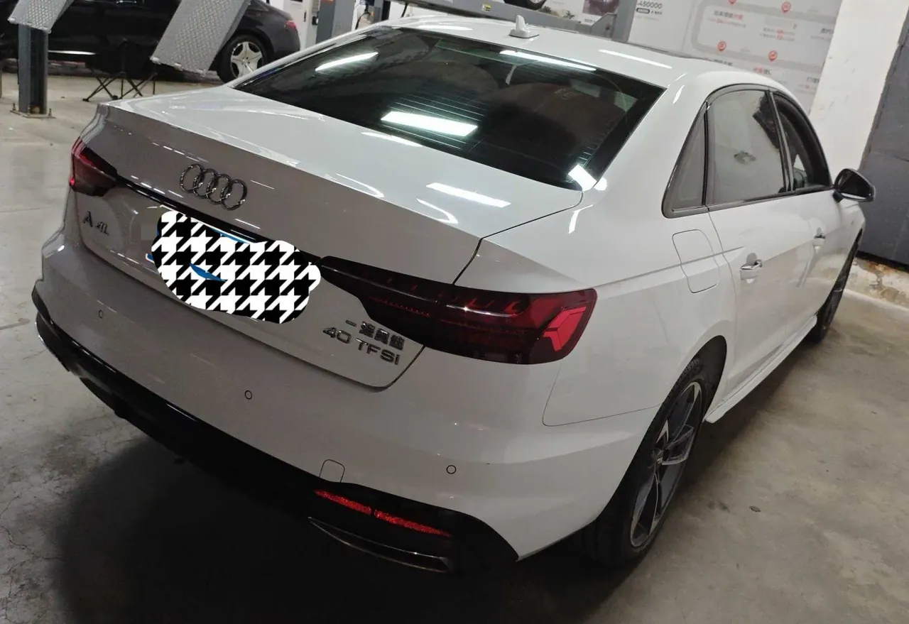 Audi 2020 A4L 2.0TFSI 40TFSI Fashion Dynamic Automatic 5