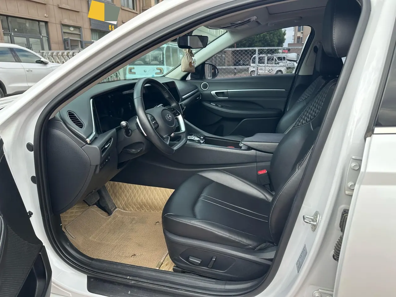 Hyundai 2020 10th Generation Sonata 1.5TGDi 270TGDi GLS Elite Edition Automatic Gear 4
