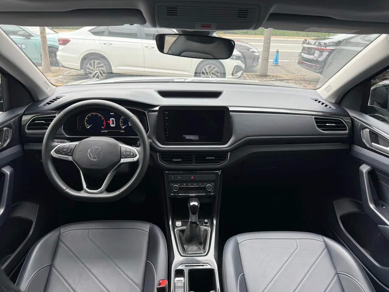 Volkswagen 2026 Tuyue Xinrui 1.5TSI 300TSI Sharp Enjoy Edition Automatic Gear 2