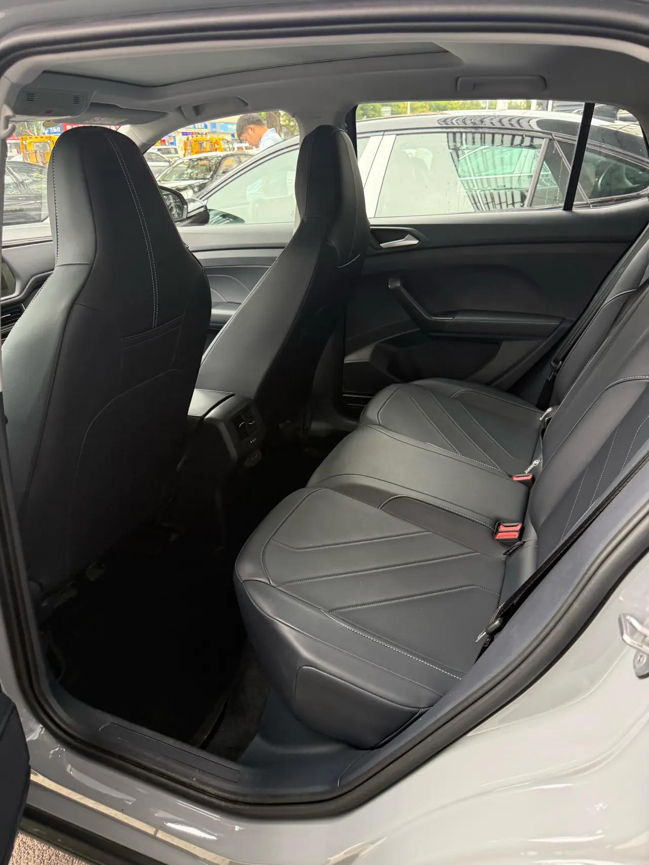 Volkswagen 2026 Tuyue Xinrui 1.5TSI 300TSI Sharp Enjoy Edition Automatic Gear 3