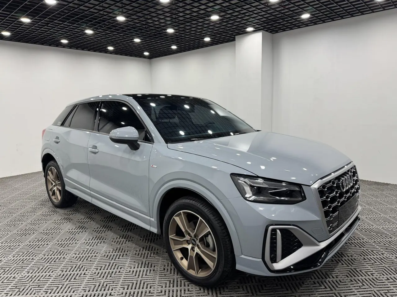 Audi 2022 Q2L 1.4TFSI 35TFSI Fashion Dynamic Automatic 2