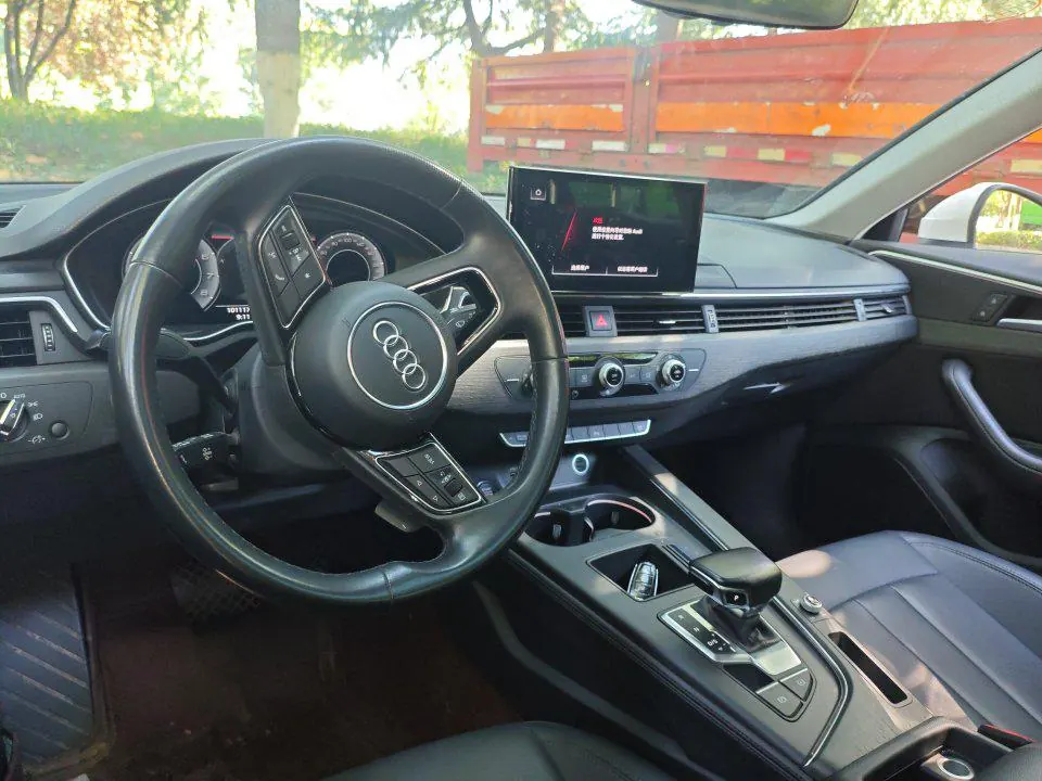 Audi 2022 A4L 2.0TFSI 40TFSI Deluxe Dynamic Automatic 7