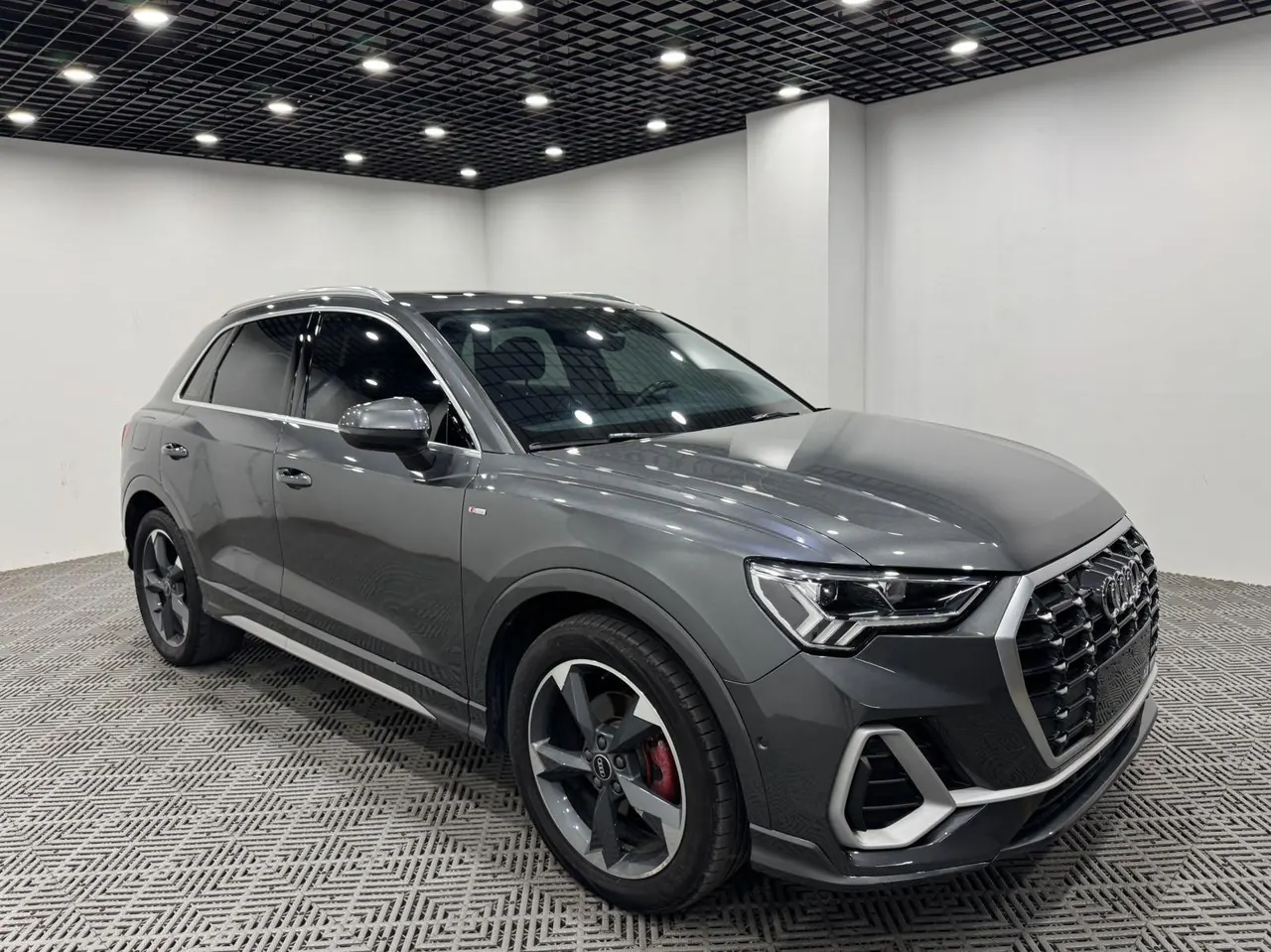 Audi 2022 Q3 1.4TFSI 35TFSI Fashion Dynamic Automatic 2