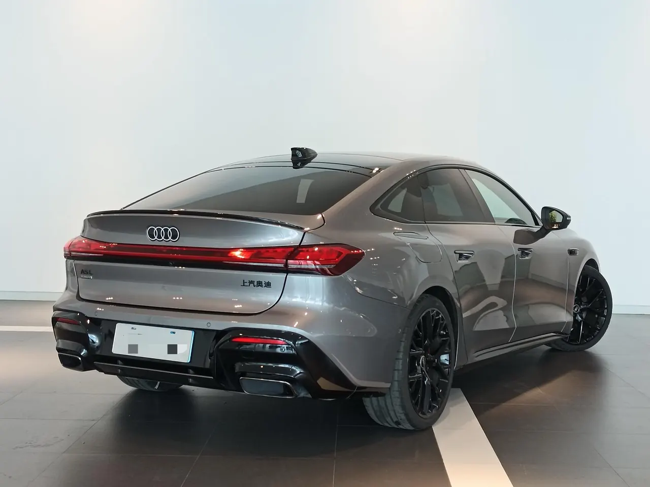 Audi 2026 A5L Sportback 2.0TFSI Quattro First Limited Edition Automatic Gear 3