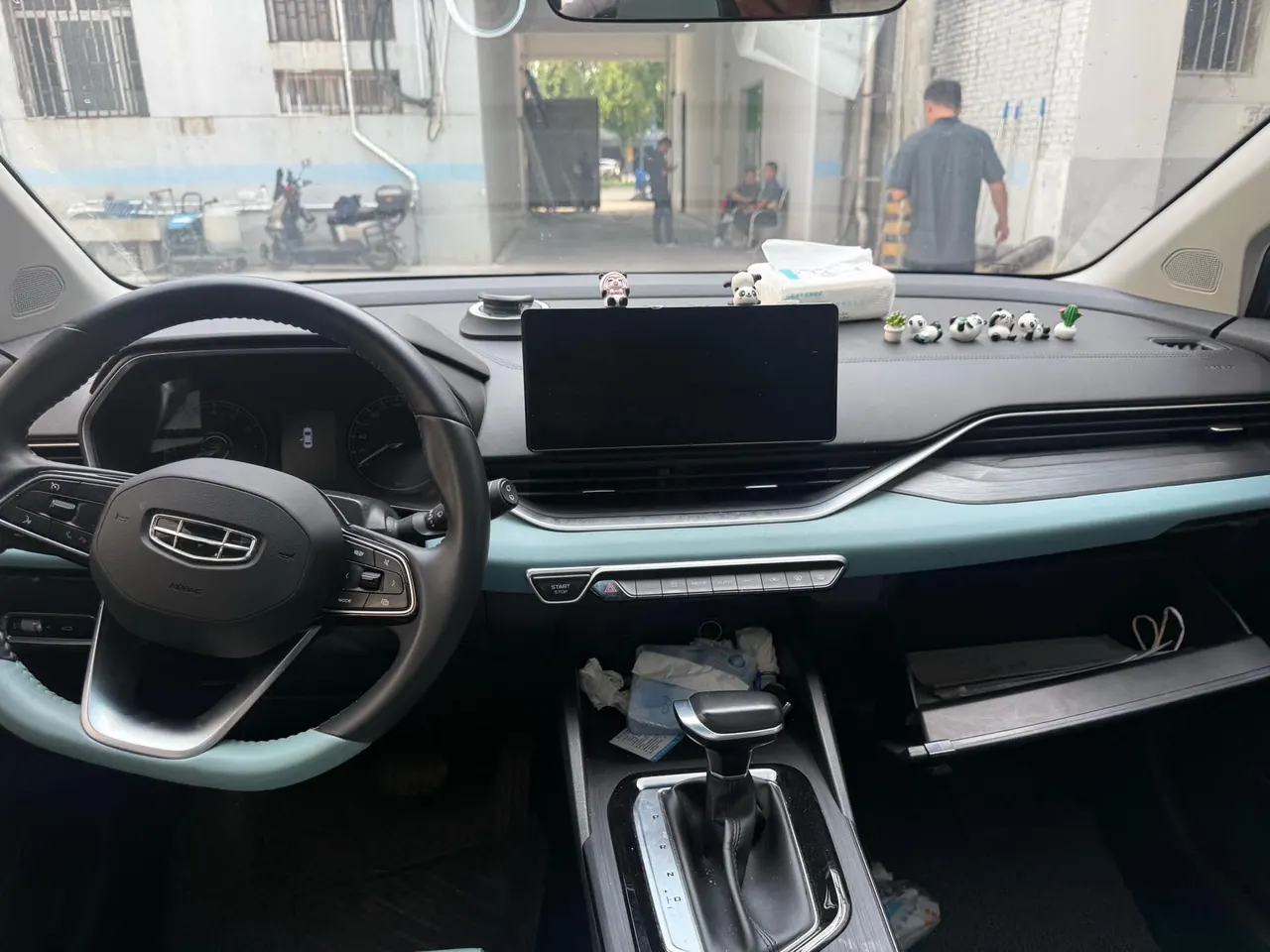 Geely 2022 Emgrand S 1.4T Stepless Crossover Player Edition Automatic Gear 4