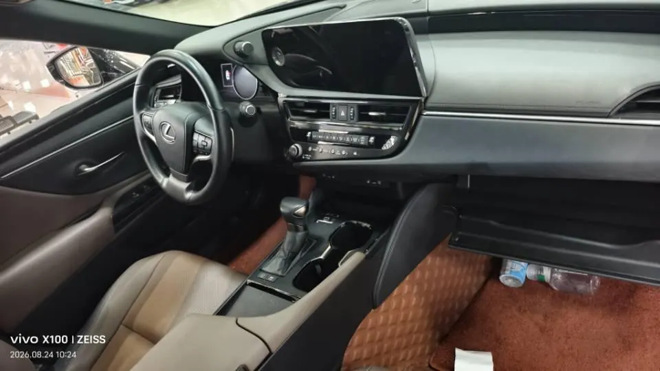 Lexus ES (Imported) 2022 ES300h 2.5 Stepless Premium Edition Automatic Gear 7